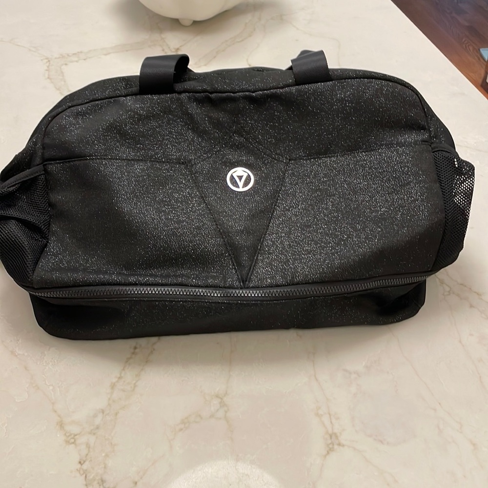 Ivivva by Lululemon gym/overnight bag